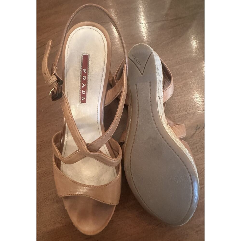 PRADA Womens Beige Leather Strappy Ankle Strap Buckle Wedge Sandals Size 8 - Picture 2 of 3
